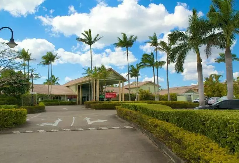 Отель Sailfish Cove