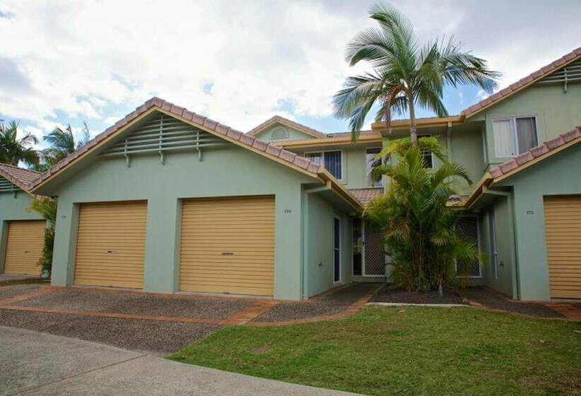 Отель Sailfish Cove