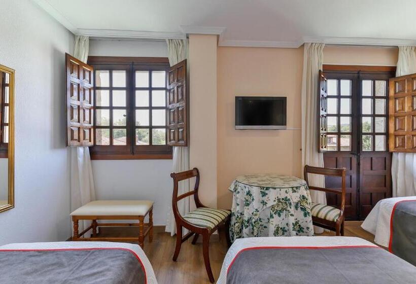 בית מלון כפרי Santillana