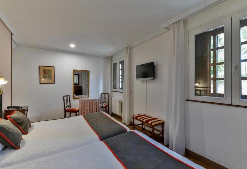 בית מלון כפרי Santillana