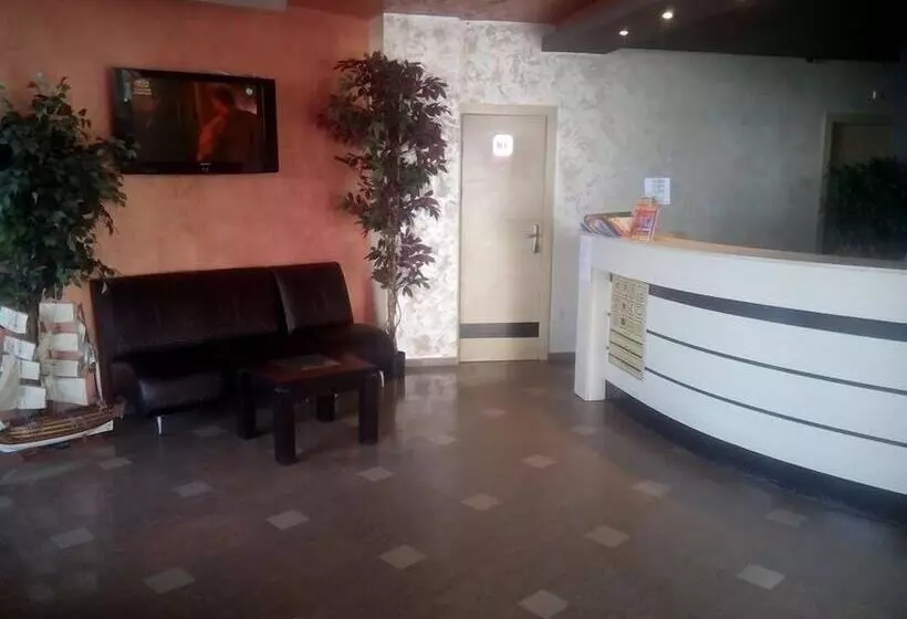 فندق Sunny Bay Pomorie