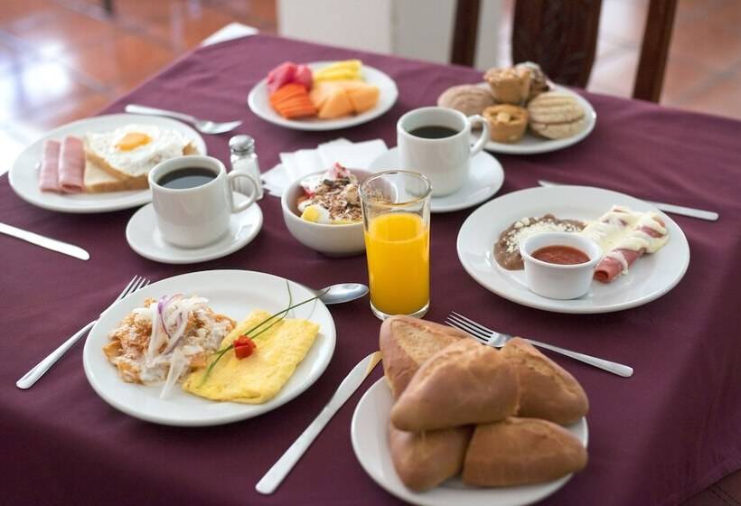 فندق Vista Express Morelia By Arriva Hospitality Group