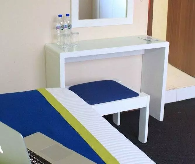 ホテル Vista Express Morelia By Arriva Hospitality Group