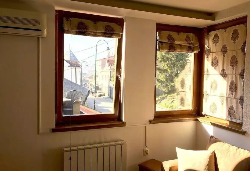 مُتل Istanbul Golden Horn