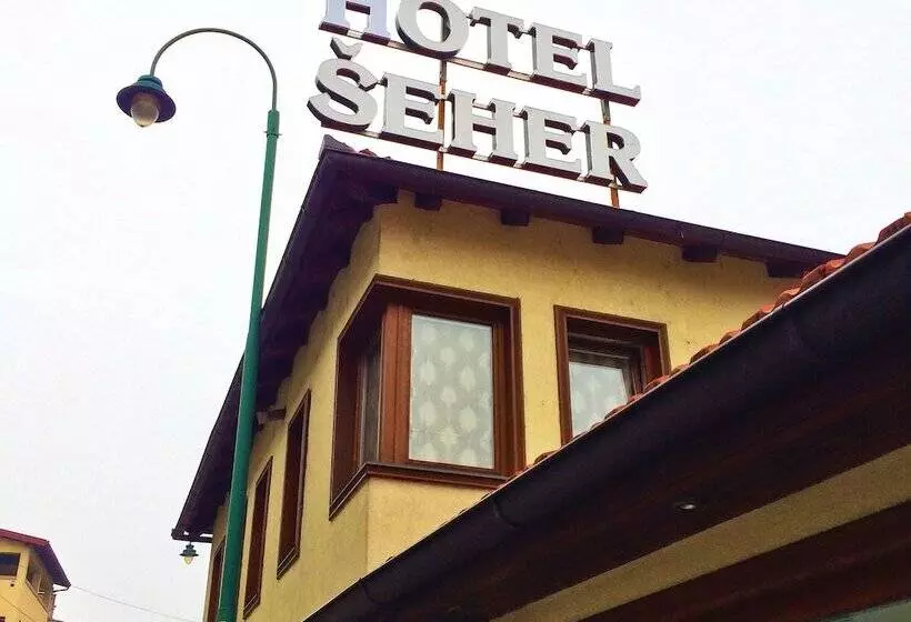 مُتل Istanbul Golden Horn