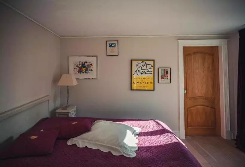 ベッドアンドブレックファースト Bastide Du Bau Reddoun, Chambres D'hôtes, Maison D'artiste En Provence