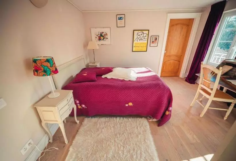 ベッドアンドブレックファースト Bastide Du Bau Reddoun, Chambres D'hôtes, Maison D'artiste En Provence