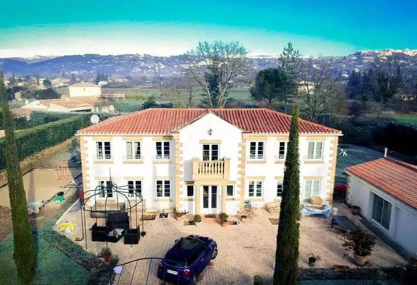 ベッドアンドブレックファースト Bastide Du Bau Reddoun, Chambres D'hôtes, Maison D'artiste En Provence