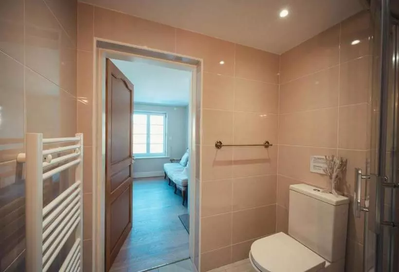 ベッドアンドブレックファースト Bastide Du Bau Reddoun, Chambres D'hôtes, Maison D'artiste En Provence