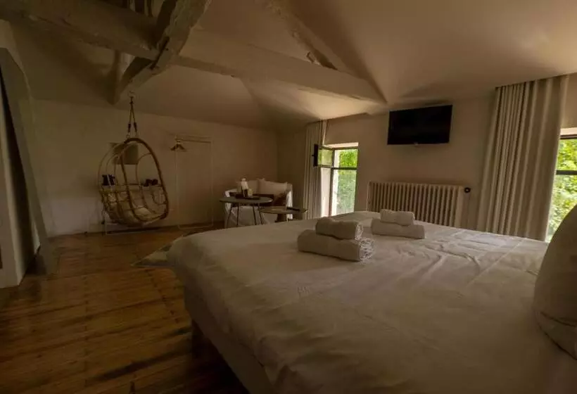 تختخواب و صبحانه La Maison Des Sources