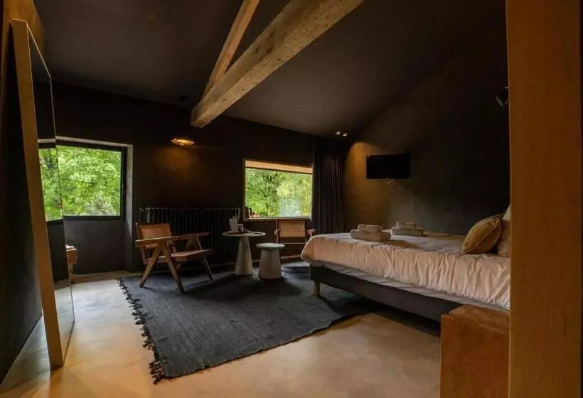 تختخواب و صبحانه La Maison Des Sources