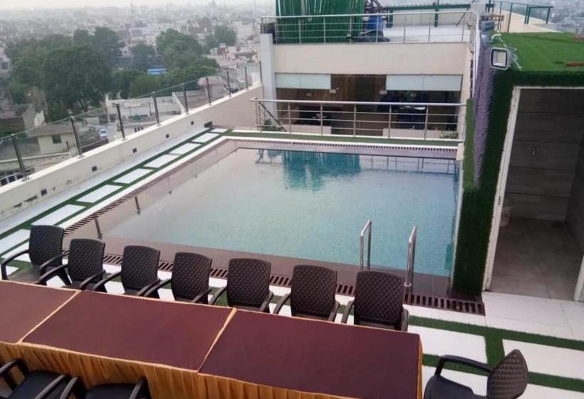 酒店 Sallow Royal Suites