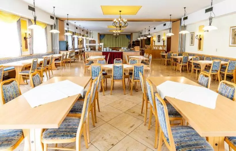 Hotelli Gasthof Pension Post