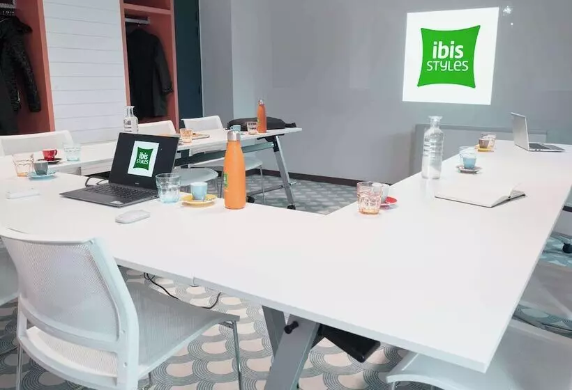 ホテル Ibis Styles Thonon Les Bains