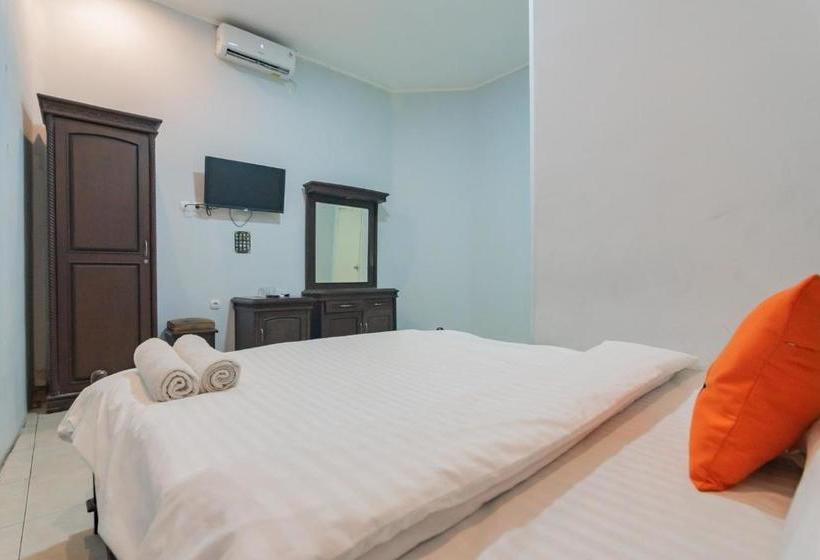 בית מלון כפרי Koolkost Near Metro Trade Center Bandung