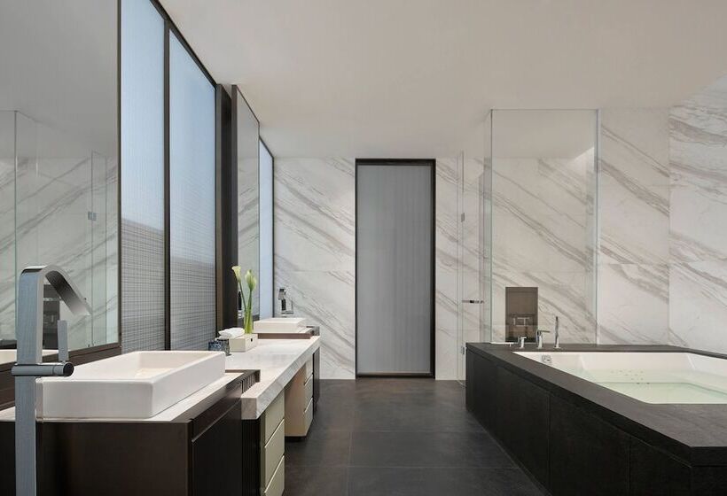 Отель Liyang Marriott