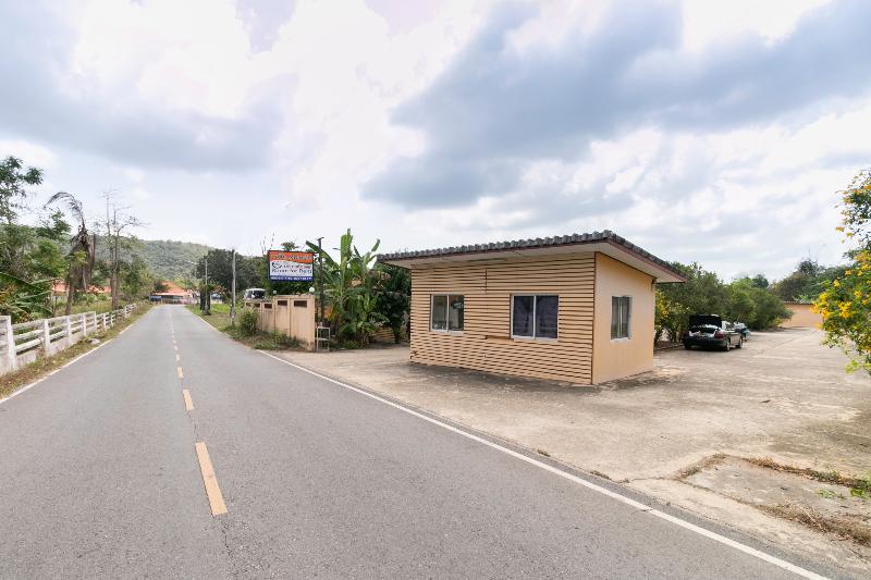 בית מלון כפרי Oyo 75392 Phachuen Resort