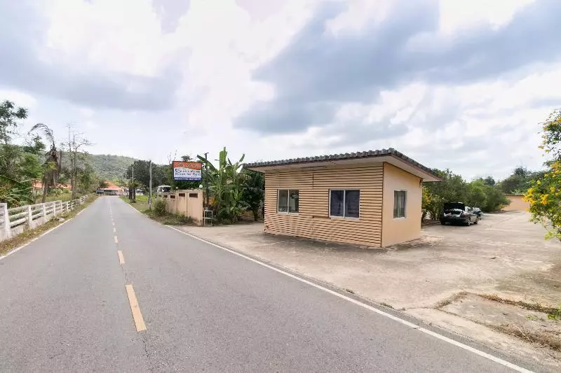 Hotelli Oyo 75392 Phachuen Resort