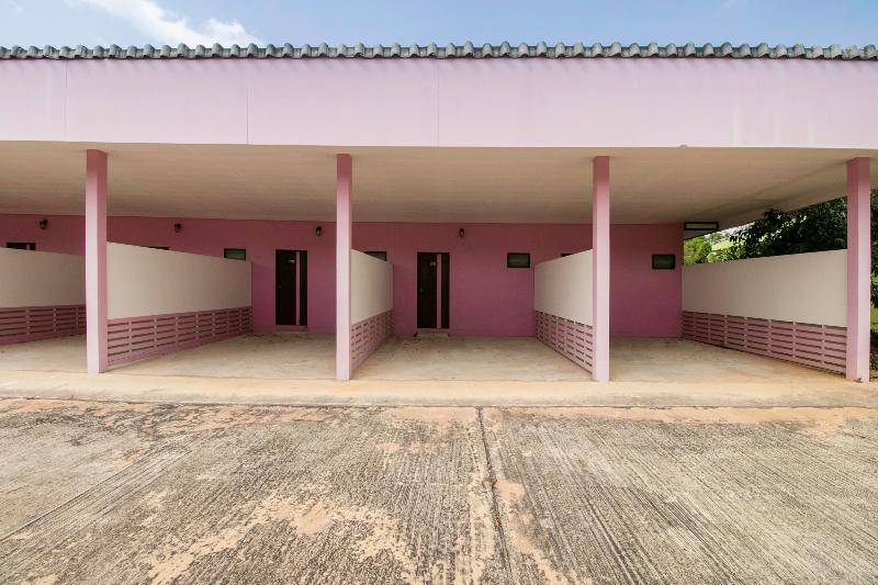 בית מלון כפרי Oyo 75392 Phachuen Resort