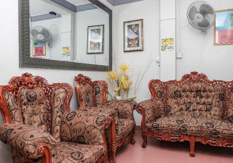 Otel Oyo 90120 Mi Dungun