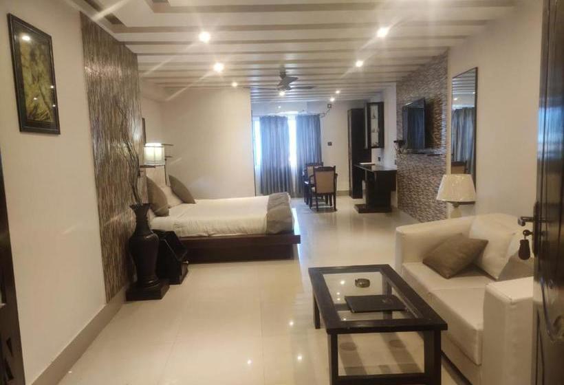 ホテル Sapphire Shillong