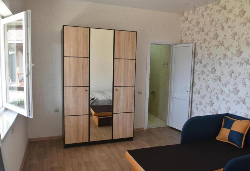 Panzió три кошки