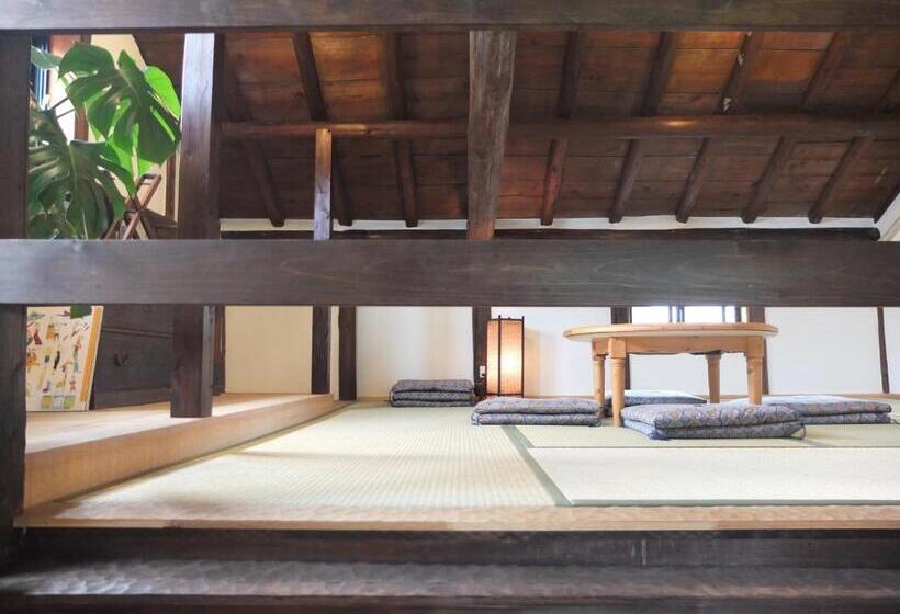 Pensão Yomogi Guesthouse