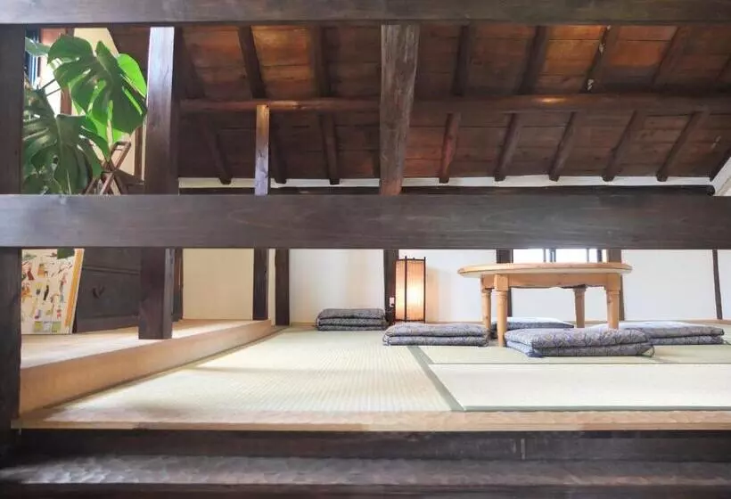 ペンション Yomogi Guesthouse