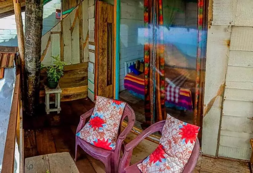 تختخواب و صبحانه Brother's Beach Home