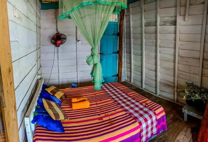 تختخواب و صبحانه Brother's Beach Home