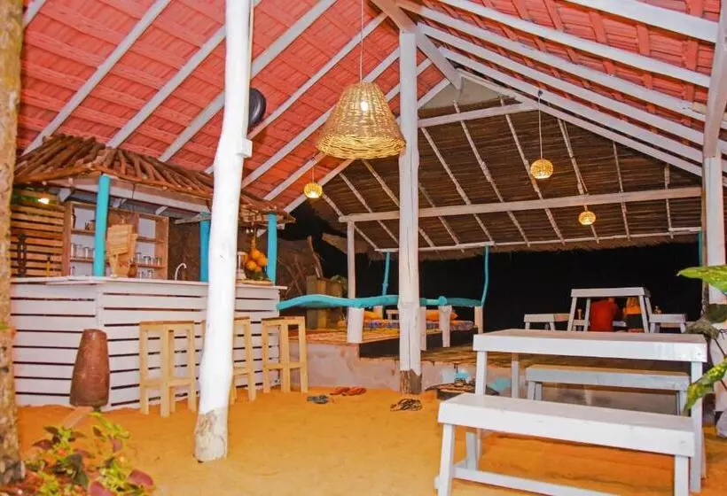 تختخواب و صبحانه Brother's Beach Home