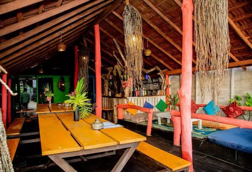 تختخواب و صبحانه Brother's Beach Home