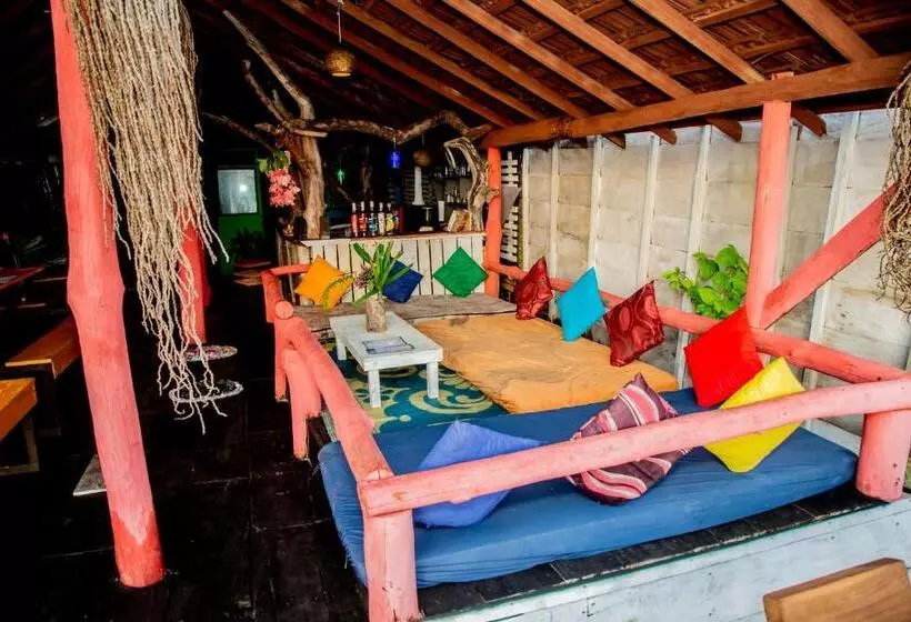 تختخواب و صبحانه Brother's Beach Home