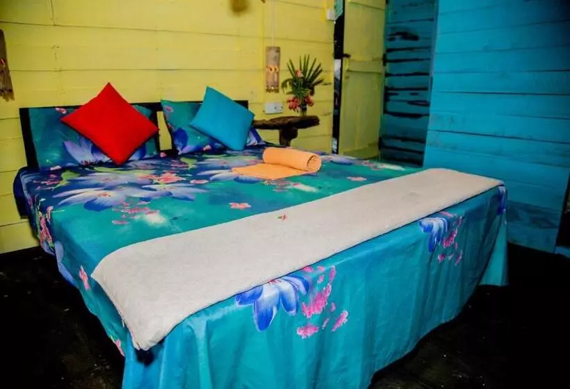تختخواب و صبحانه Brother's Beach Home