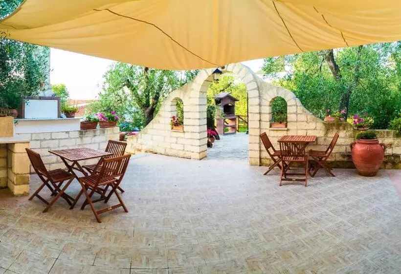 تختخواب و صبحانه Casale Degli Angeli