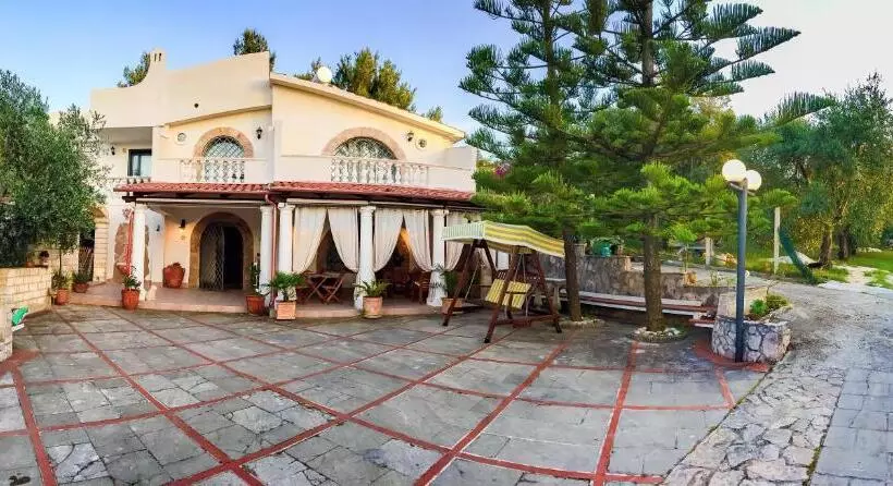 تختخواب و صبحانه Casale Degli Angeli