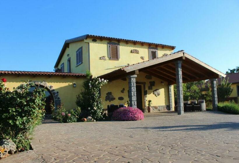 Отель Il Cardoncello