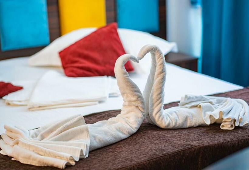 호텔 H Infinity Mamaia Nord