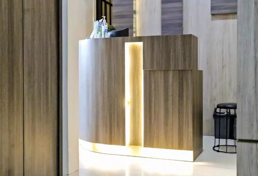 هتل Fazarel Residence Syariah