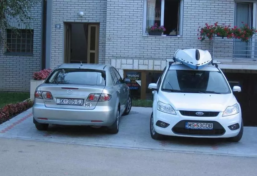 پانسیون Guest House Boska