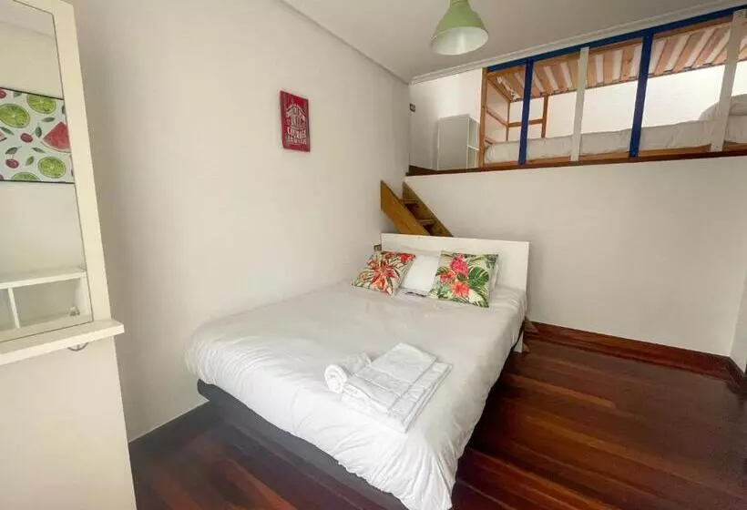 پانسیون Loredo Surf House