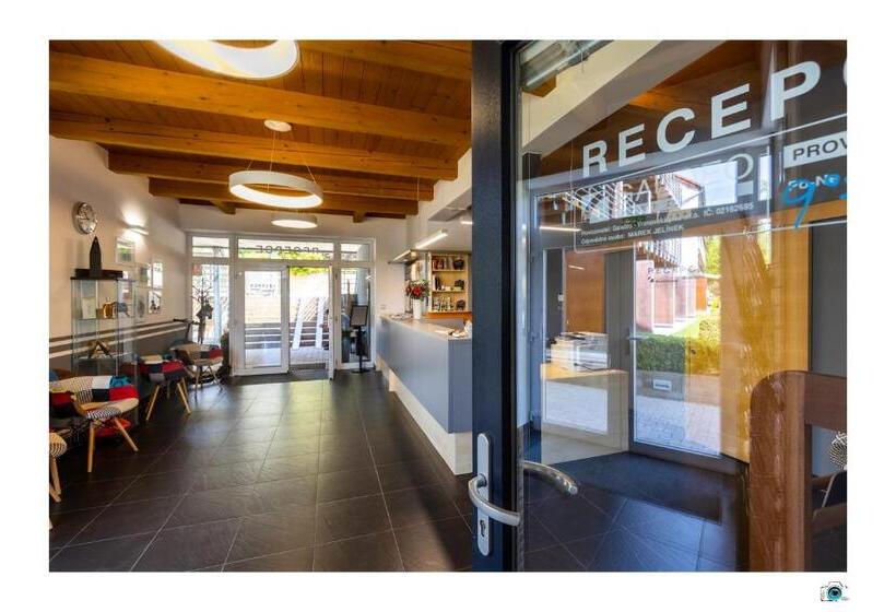 펜션 Penziony Gaudeo