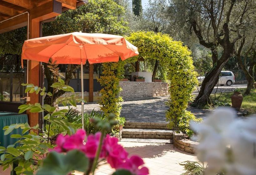 Nocleg ze śniadaniem Appartamenti Le Dimore Con Vista Lago