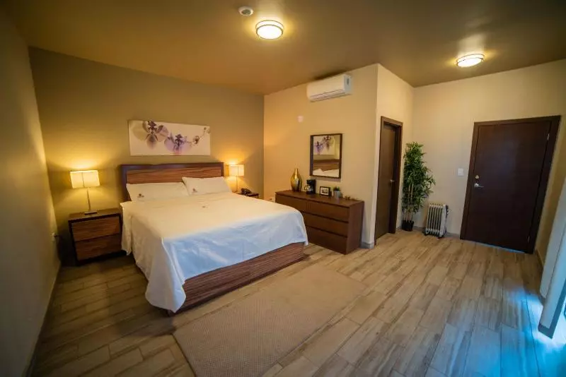 Hotelli California Comfort And Suites