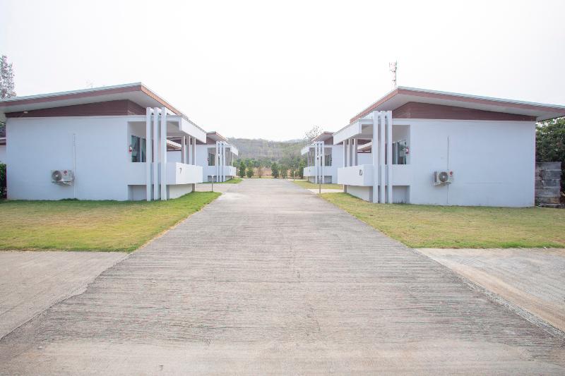 Отель Loft House Homestay By Oyo Rooms