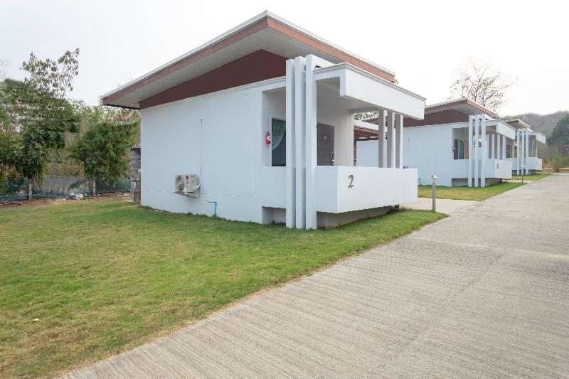 Отель Loft House Homestay By Oyo Rooms