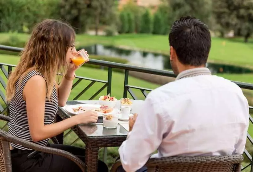 Apartahotel Suites Vila Birdie