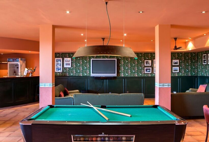 Apartahotel Suites Vila Birdie