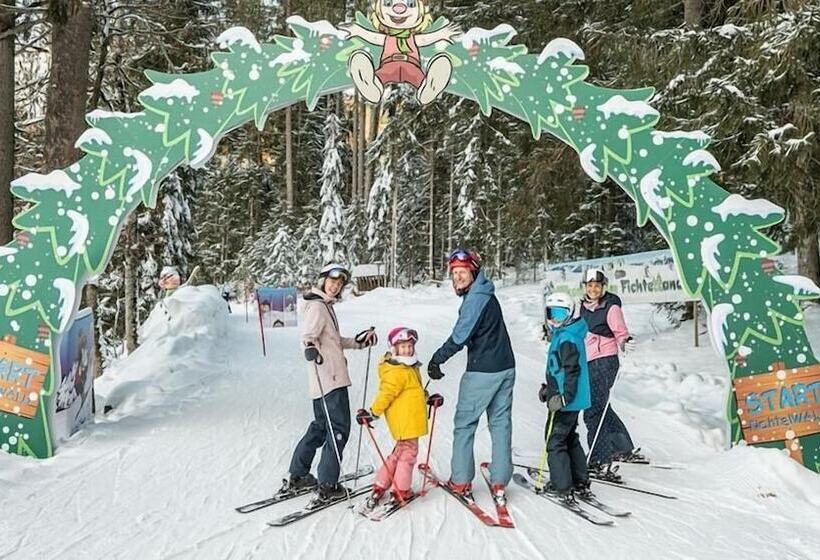 Ferienwelt Kesselgrub Hotel In Altenmarkt Zauchensee