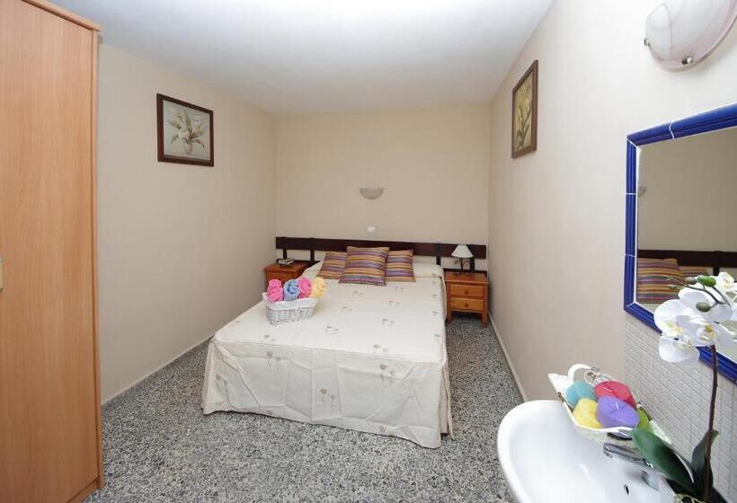 客栈  Pension Aduar